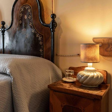 فيلا Borgo Casa Scaparone ألبا المظهر الخارجي الصورة
