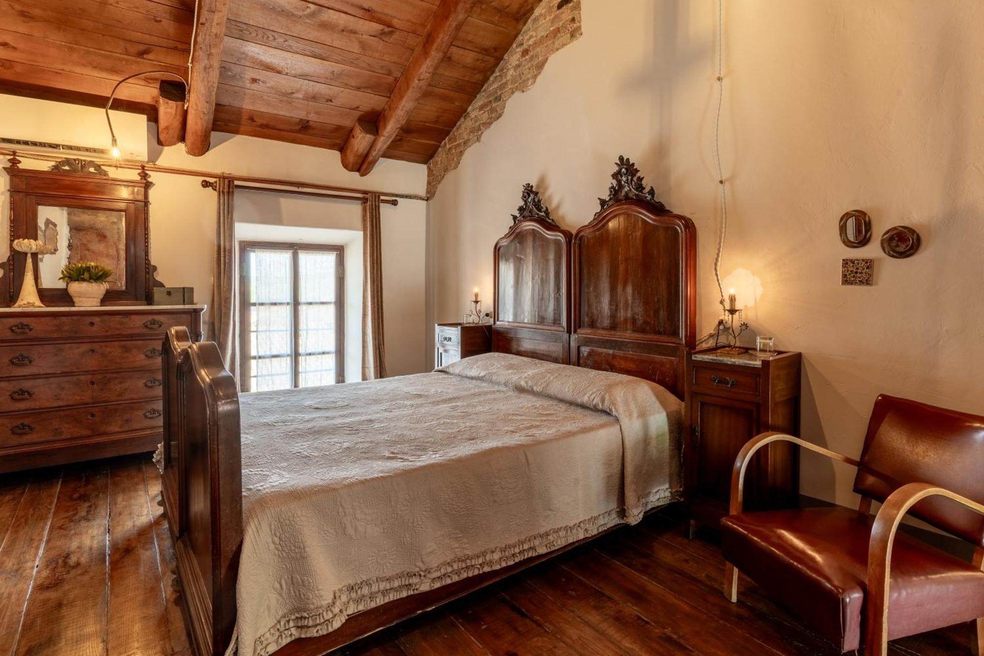 فيلا Borgo Casa Scaparone ألبا المظهر الخارجي الصورة