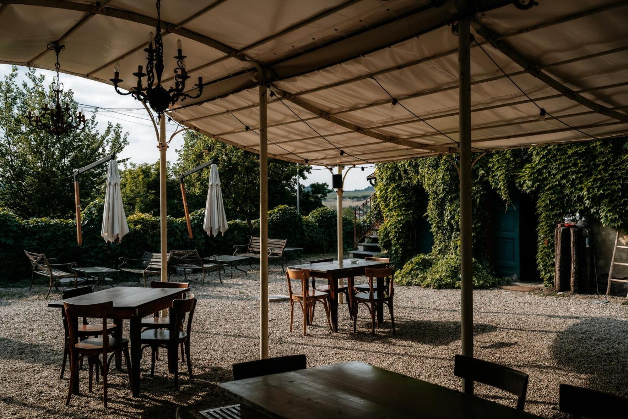 فيلا Borgo Casa Scaparone ألبا المظهر الخارجي الصورة