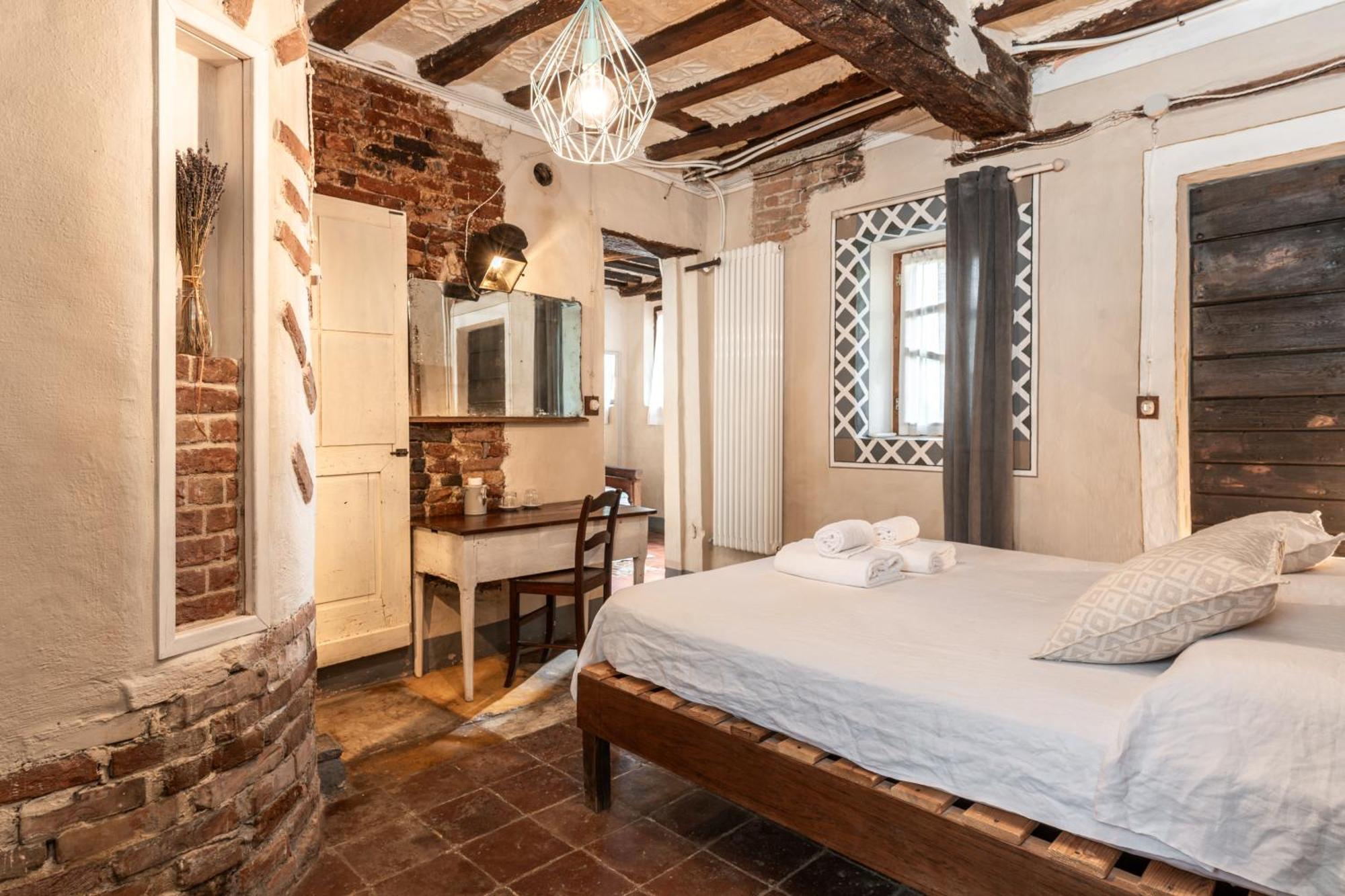 فيلا Borgo Casa Scaparone ألبا المظهر الخارجي الصورة