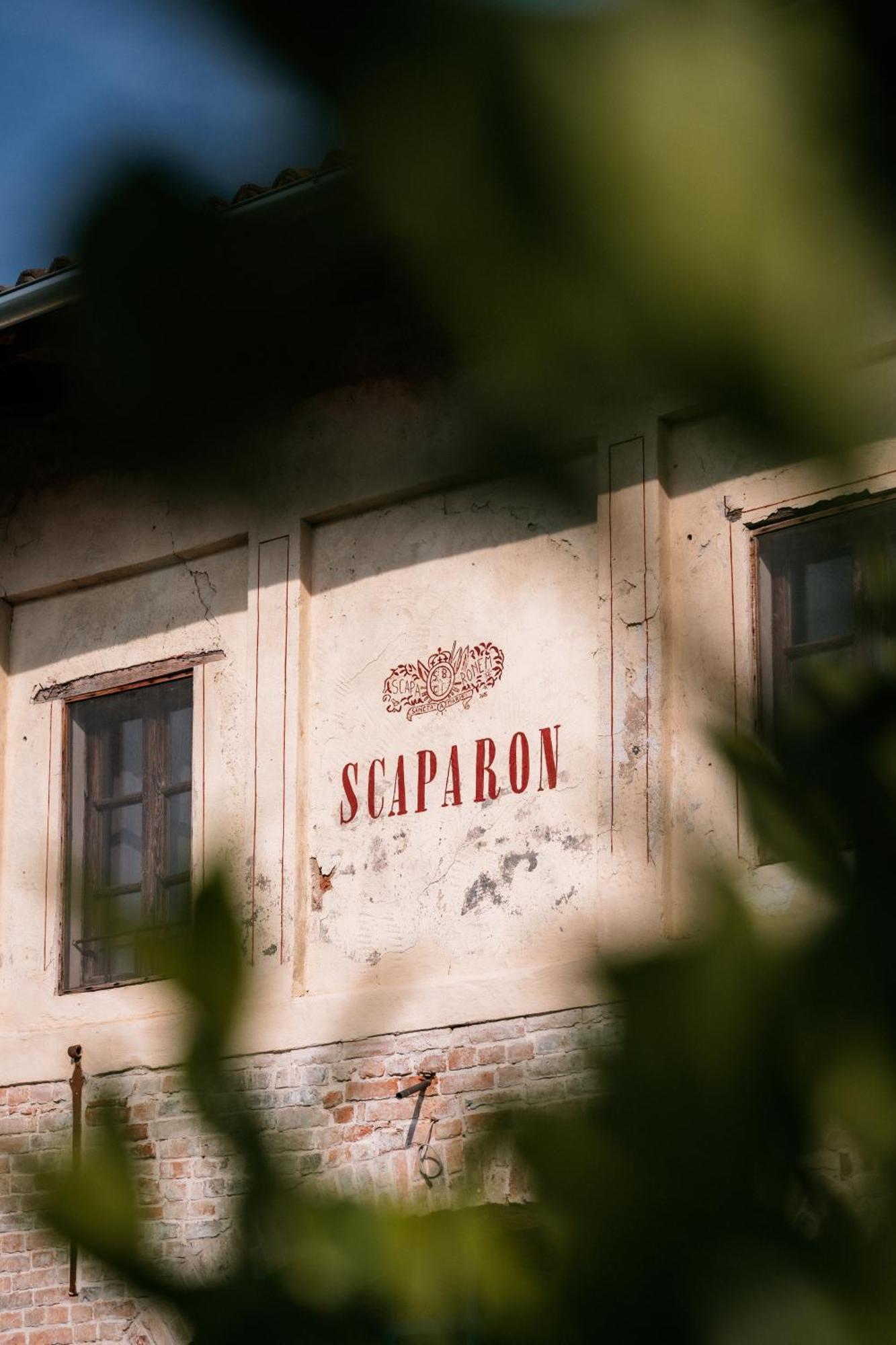 فيلا Borgo Casa Scaparone ألبا المظهر الخارجي الصورة