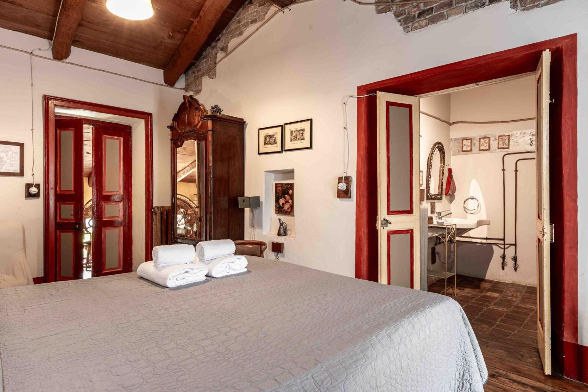 فيلا Borgo Casa Scaparone ألبا المظهر الخارجي الصورة